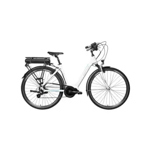 Gepida Crisia ALTUS 7 elektromos városi kerékpár Bafang középmotorral és 450 Wh akkuval – oldalnézet városi környezetben